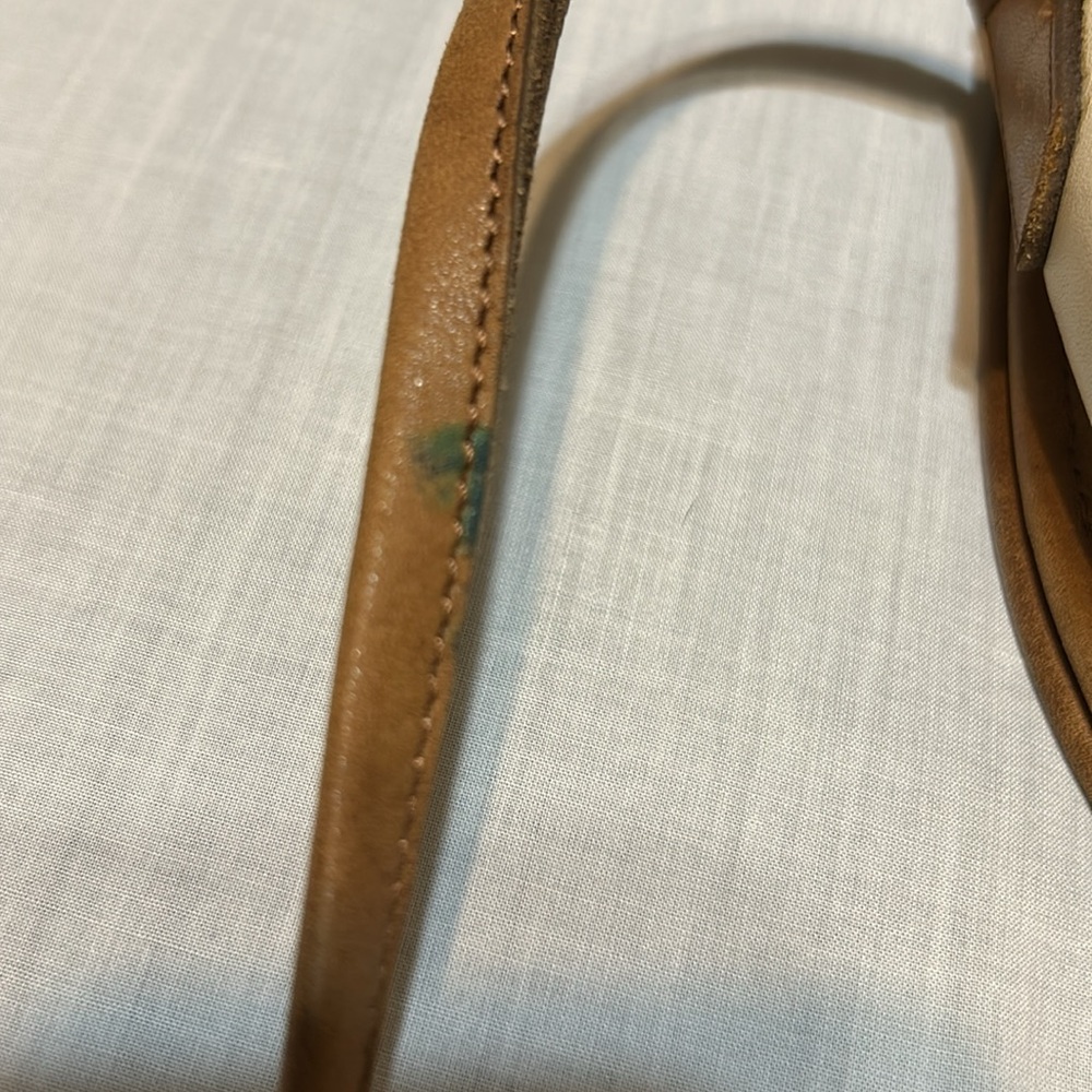 Coach Vintage Elegant Cream and Tan Leather Saddle Bag - Picture 6 of 11